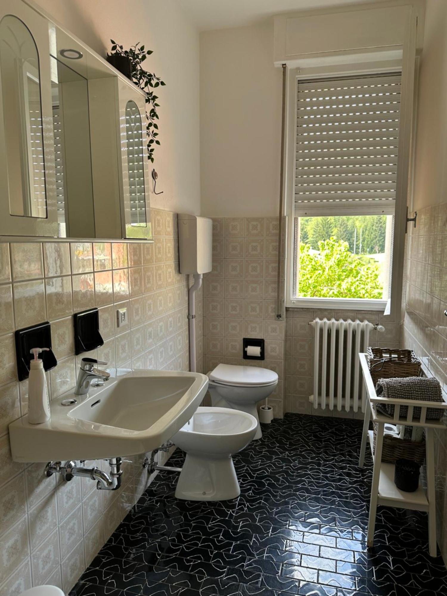 Vesta Apartment Gargnano Bagian luar foto
